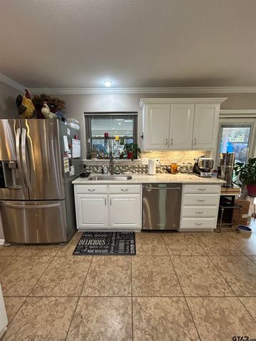 18058 Whispering Pines Rd, Flint, TX 75762