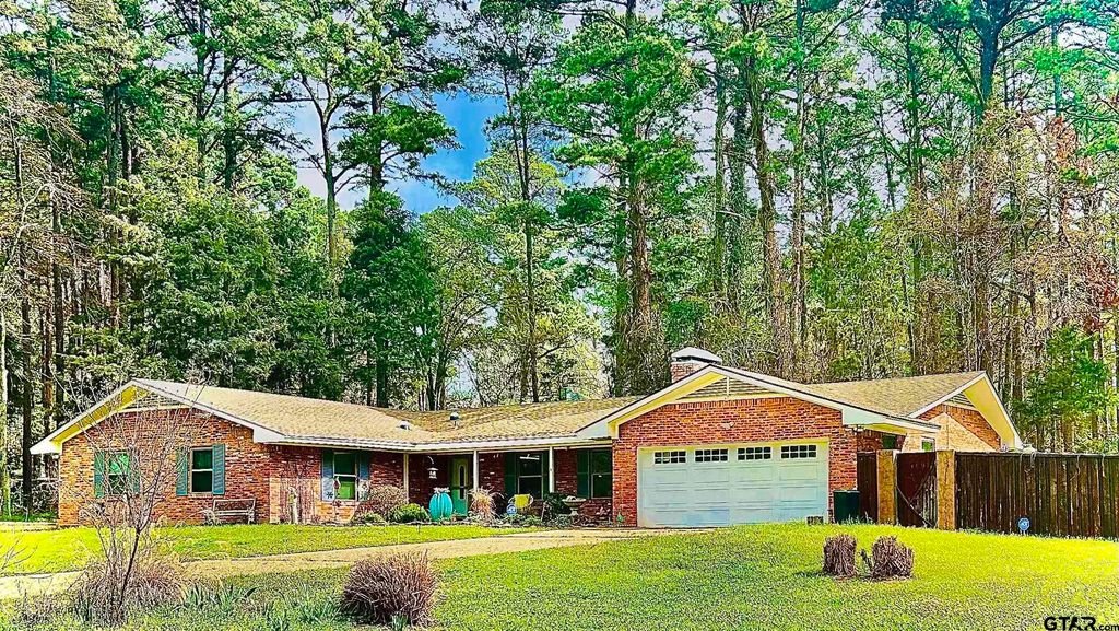 18058 Whispering Pines Rd, Flint, TX 75762