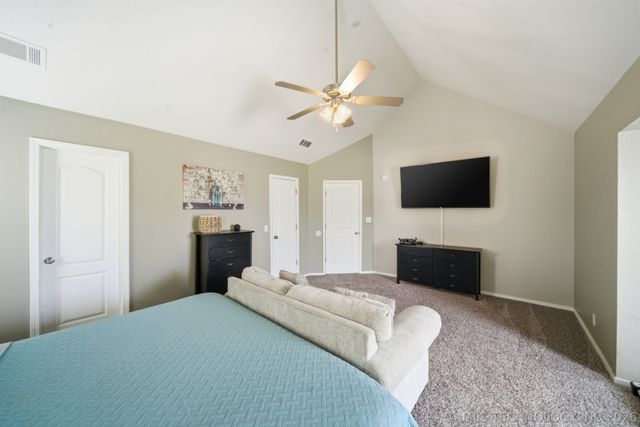 3043 W Oakland Street, Broken Arrow, OK 74012