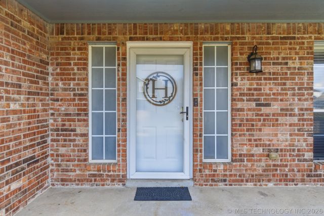 3043 W Oakland Street, Broken Arrow, OK 74012