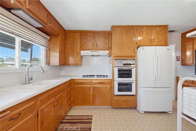 9606 Maplewood, Bellflower, CA 90706