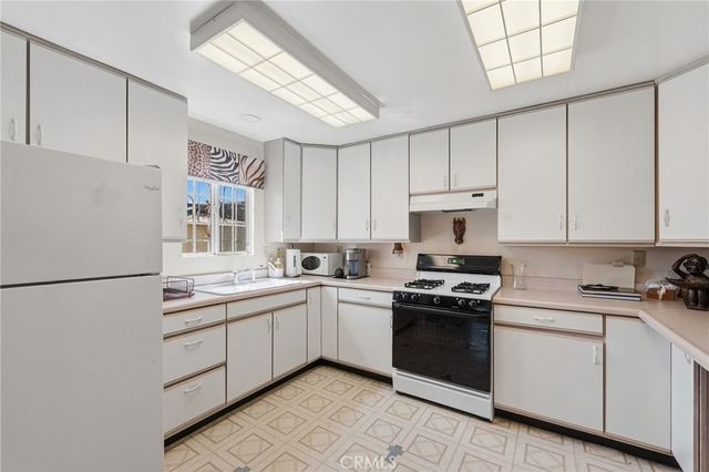 9606 Maplewood, Bellflower, CA 90706
