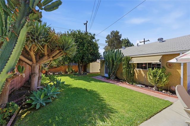9606 Maplewood, Bellflower, CA 90706