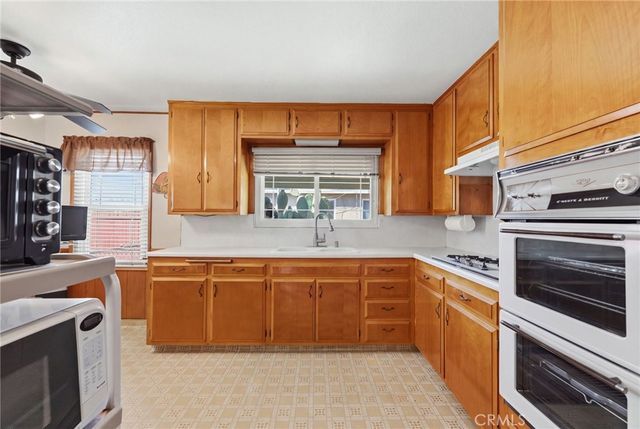 9606 Maplewood, Bellflower, CA 90706
