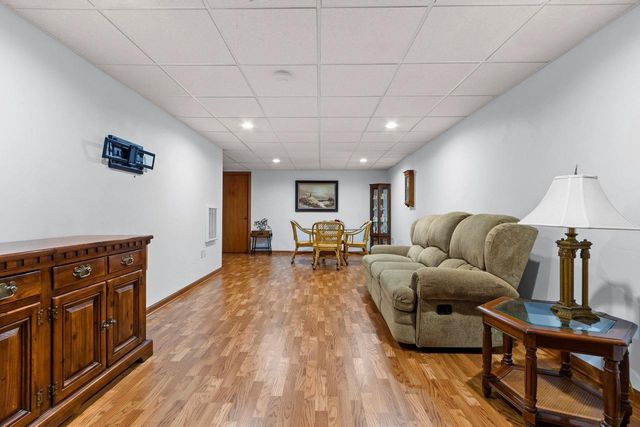 2270 MADDY COURT, Green Bay, WI 54303