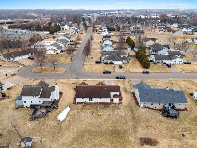 2270 MADDY COURT, Green Bay, WI 54303