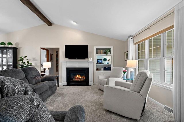 2270 MADDY COURT, Green Bay, WI 54303