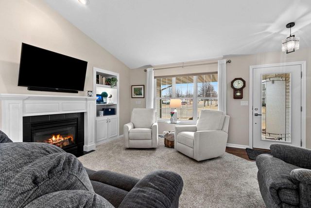 2270 MADDY COURT, Green Bay, WI 54303