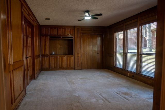 1800 High Vista Court, Fort Worth, TX 76112