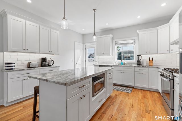 22 Andrews Avenue, Milford, CT 06460