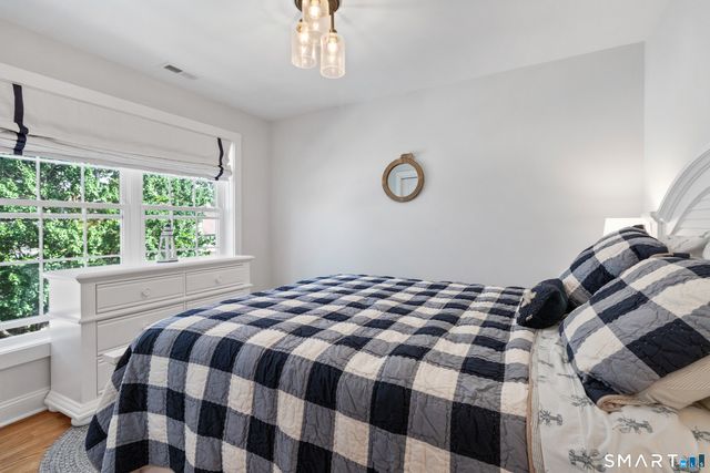 22 Andrews Avenue, Milford, CT 06460