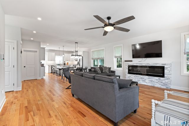 22 Andrews Avenue, Milford, CT 06460