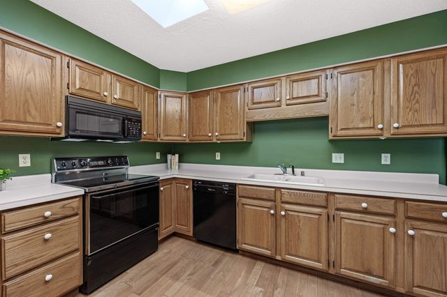 2281 Pasadena Dr Unit 55, Dubuque, IA 52001