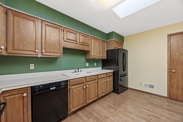 2281 Pasadena Dr Unit 55, Dubuque, IA 52001