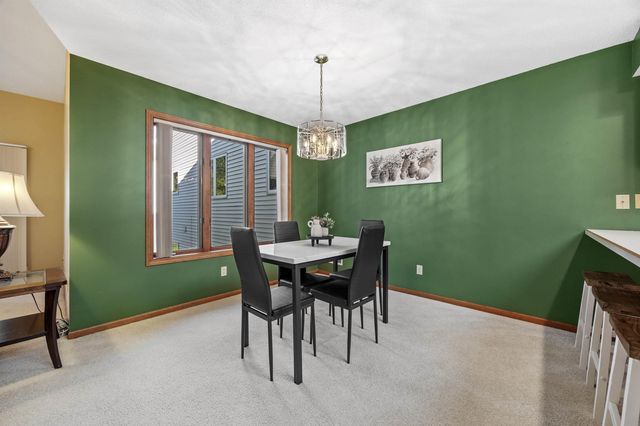 2281 Pasadena Dr Unit 55, Dubuque, IA 52001