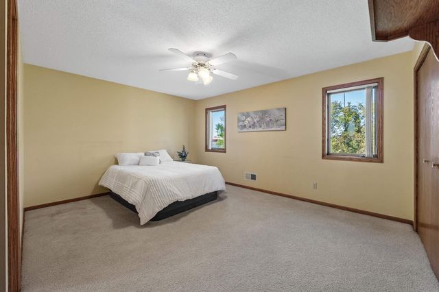 2281 Pasadena Dr Unit 55, Dubuque, IA 52001