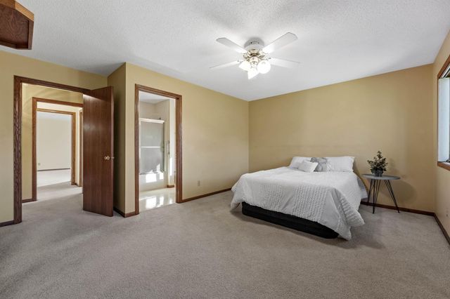 2281 Pasadena Dr Unit 55, Dubuque, IA 52001