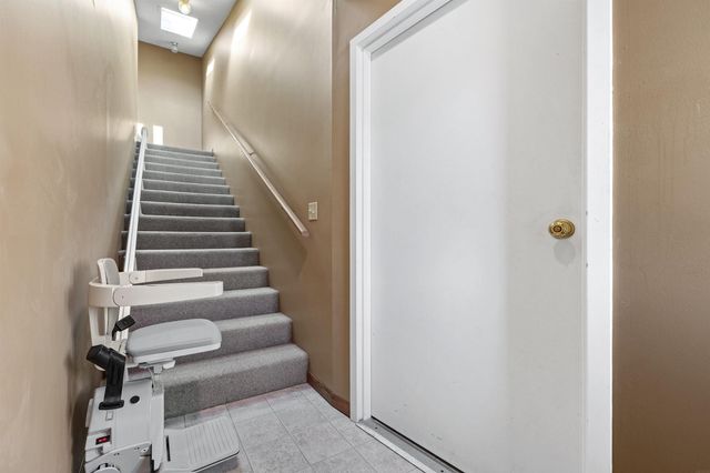 2281 Pasadena Dr Unit 55, Dubuque, IA 52001