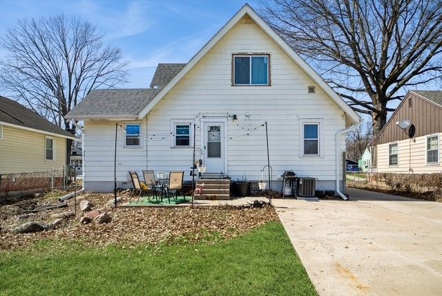 1243 57th Street, Des Moines, IA 50311