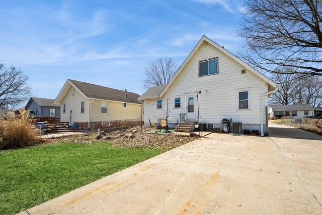 1243 57th Street, Des Moines, IA 50311