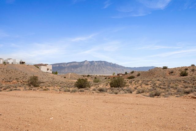 5591 Iris Road NE, Rio Rancho, NM 87144