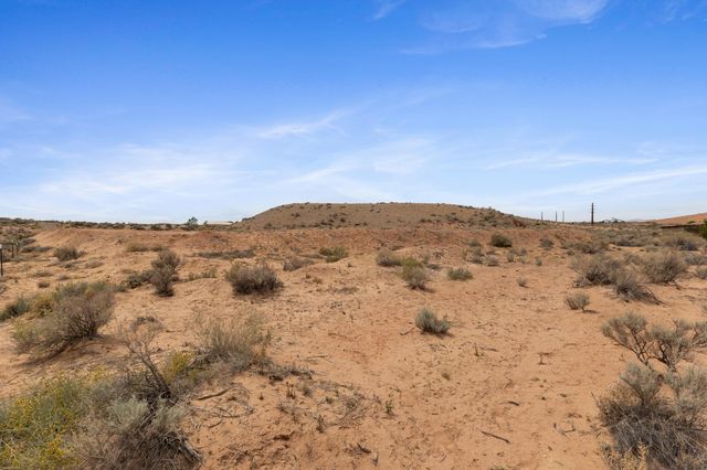 5591 Iris Road NE, Rio Rancho, NM 87144