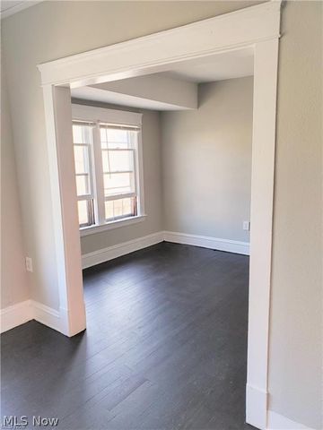 4316 Pearl Road, Cleveland, OH 44109