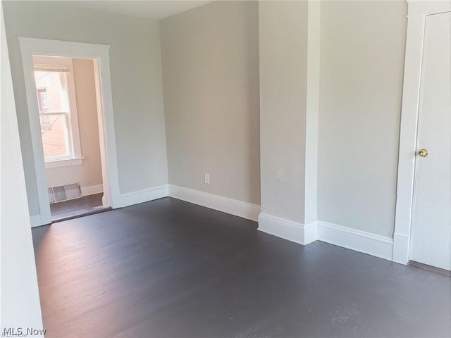 4316 Pearl Road, Cleveland, OH 44109