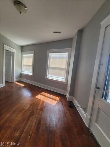 4316 Pearl Road, Cleveland, OH 44109