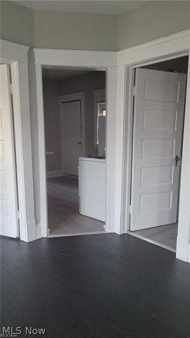 4316 Pearl Road, Cleveland, OH 44109