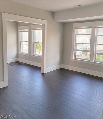 4316 Pearl Road, Cleveland, OH 44109