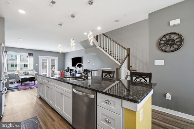 405 GILLESPIE DR, Frederick, MD 21702