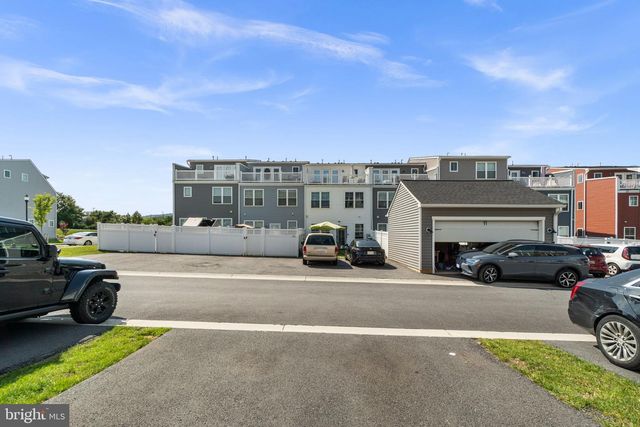 405 GILLESPIE DR, Frederick, MD 21702
