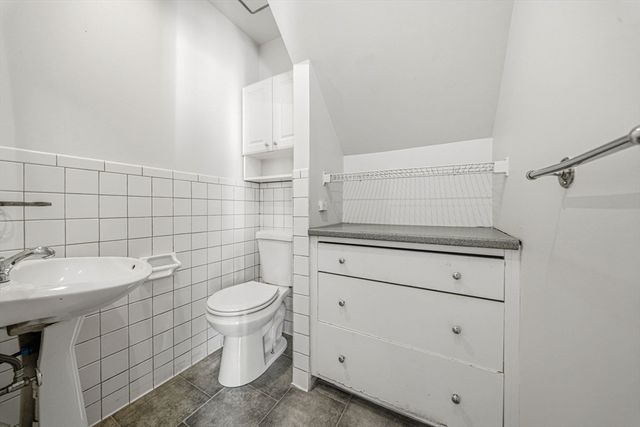 36 Jasper St, Saugus, MA 01906