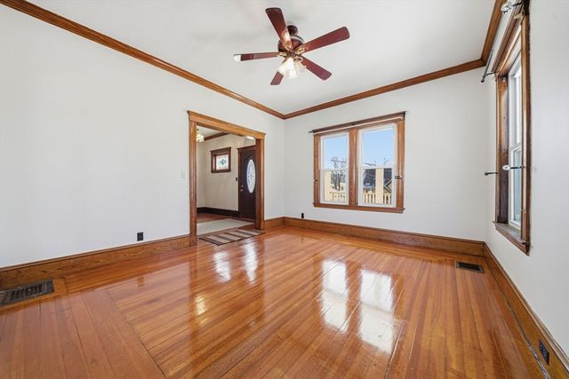 36 Jasper St, Saugus, MA 01906