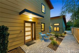 8625 30th Avenue SW, Seattle, WA 98126