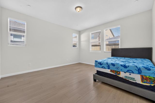 8421 Stara St., Elk Grove, CA 95758