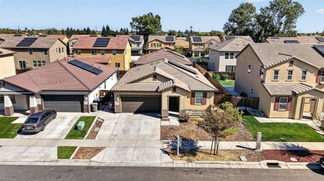8421 Stara St., Elk Grove, CA 95758