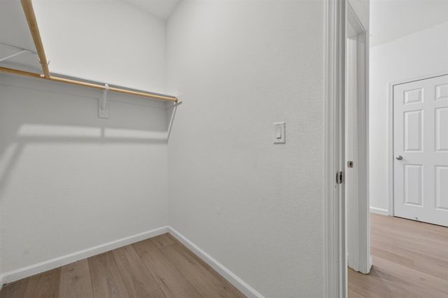 8421 Stara St., Elk Grove, CA 95758