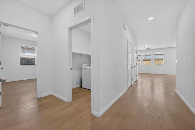 8421 Stara St., Elk Grove, CA 95758