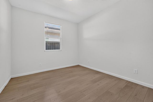 8421 Stara St., Elk Grove, CA 95758