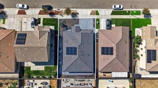 8421 Stara St., Elk Grove, CA 95758
