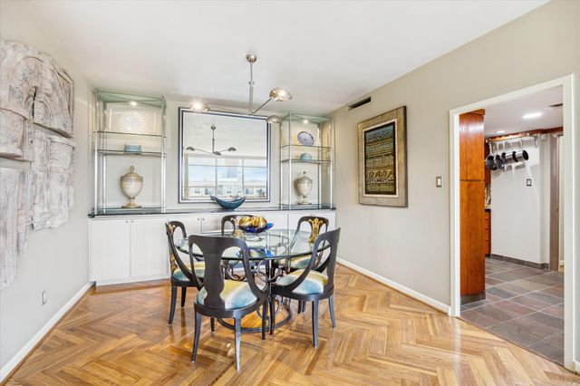 2701 Westheimer Road 9E, Houston, TX 77098