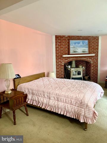 398 FALLING SPRING ROAD, Chambersburg, PA 17202