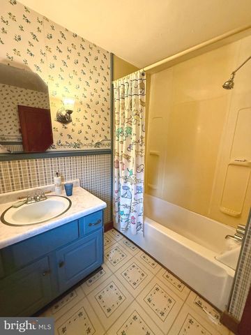 398 FALLING SPRING ROAD, Chambersburg, PA 17202