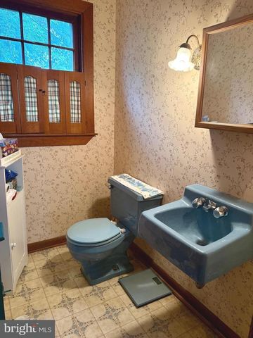 398 FALLING SPRING ROAD, Chambersburg, PA 17202
