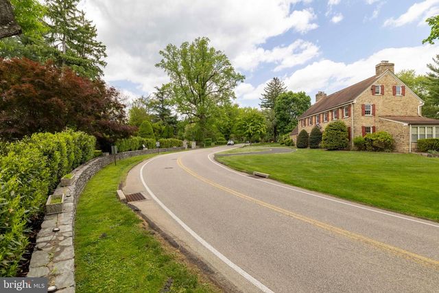 1670 CLOVERLY, Jenkintown, PA 19046