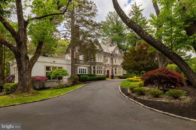 1670 CLOVERLY, Jenkintown, PA 19046