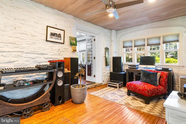1670 CLOVERLY, Jenkintown, PA 19046