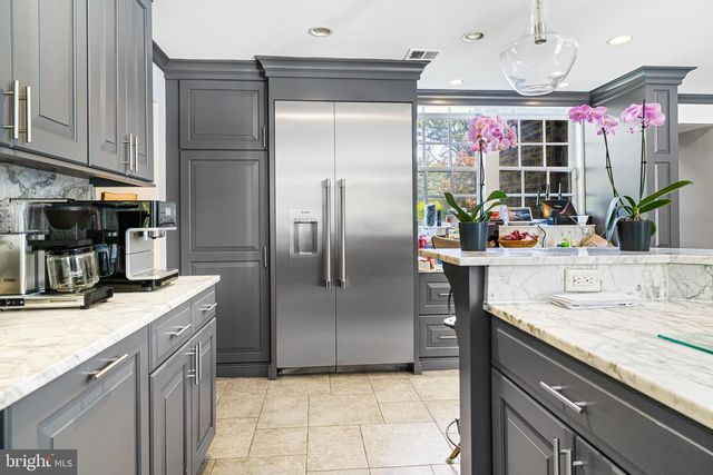 1670 CLOVERLY, Jenkintown, PA 19046